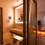 Hotel Continentale - Lungarno Collection 4*