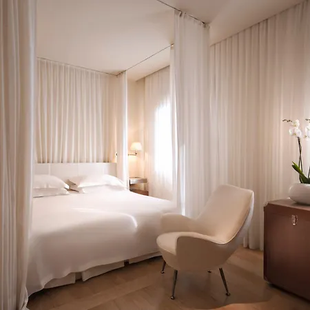 Continentale - Lungarno Collection Hotel 4*