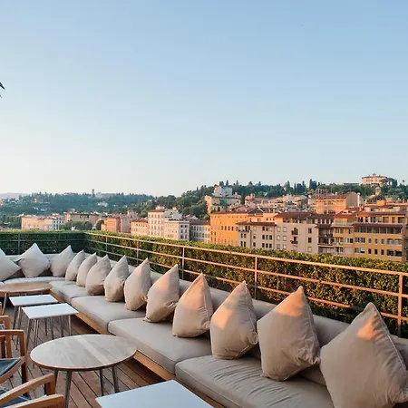 Continentale - Lungarno Collection Отель 4*